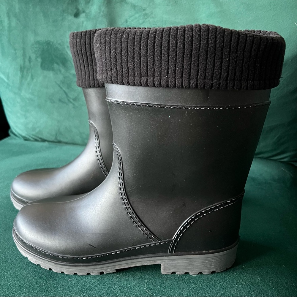 ALISA LINE Rubber Black Ankle Boots Size 39 Made in UA
